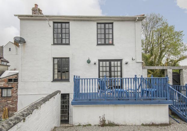The Cottage, Quay Hill, Penryn, Cornwall, TR10 8JE