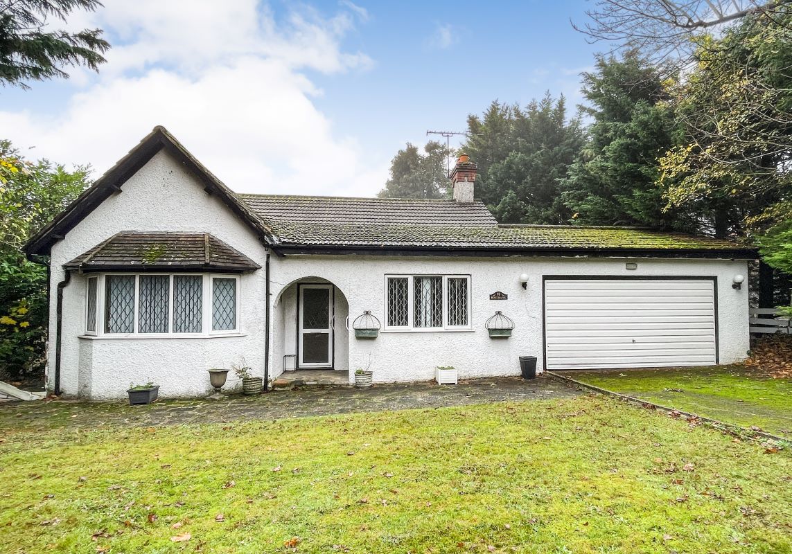 98 Lower Road, Fetcham, Leatherhead, Surrey, KT22 9NG