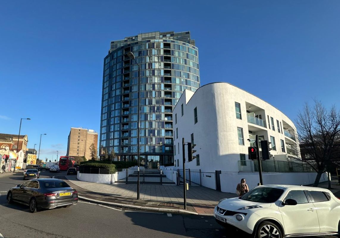 Flat 167 Newgate Tower, 1 Newgate, Croydon, Surrey, CR0 2FE