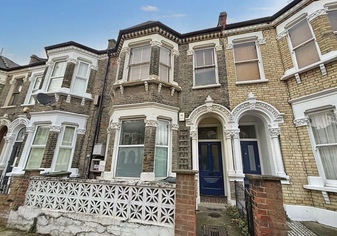 Flat 2,17 Leander Road, Brixton, London, SW2 2ND