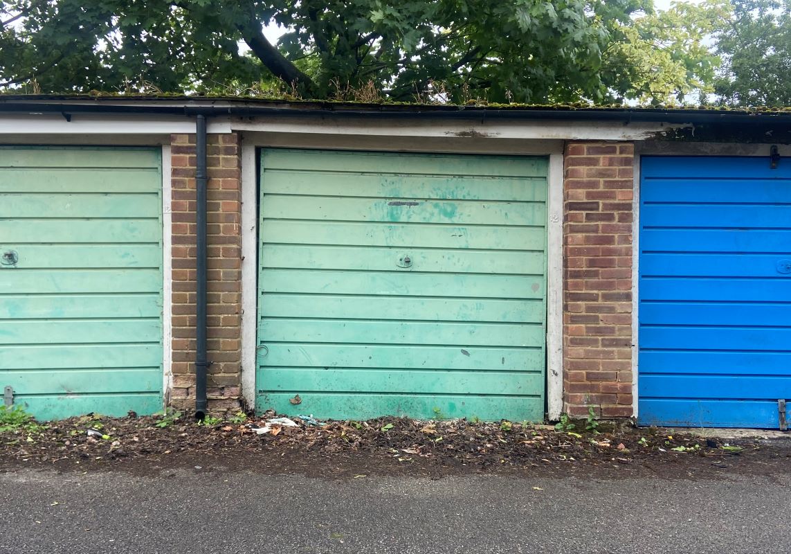 Garage 3, Wyecliffe Gardens, Merstham, Redhill, Surrey, RH1 3HN