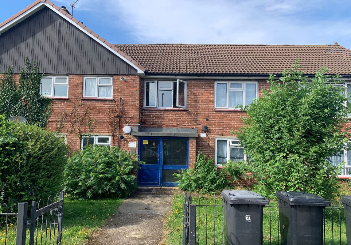 1 Morcom Road, Dunstable, Bedfordshire, LU5 4EF