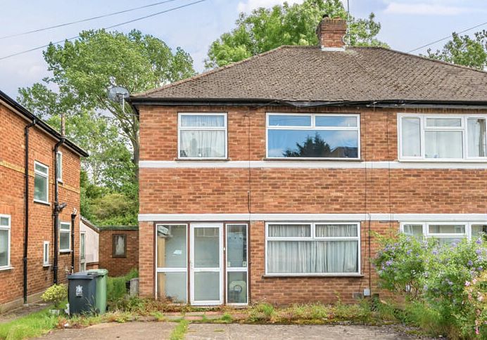 60 Oxford Drive, Ruislip, Middlesex, HA4 9EZ