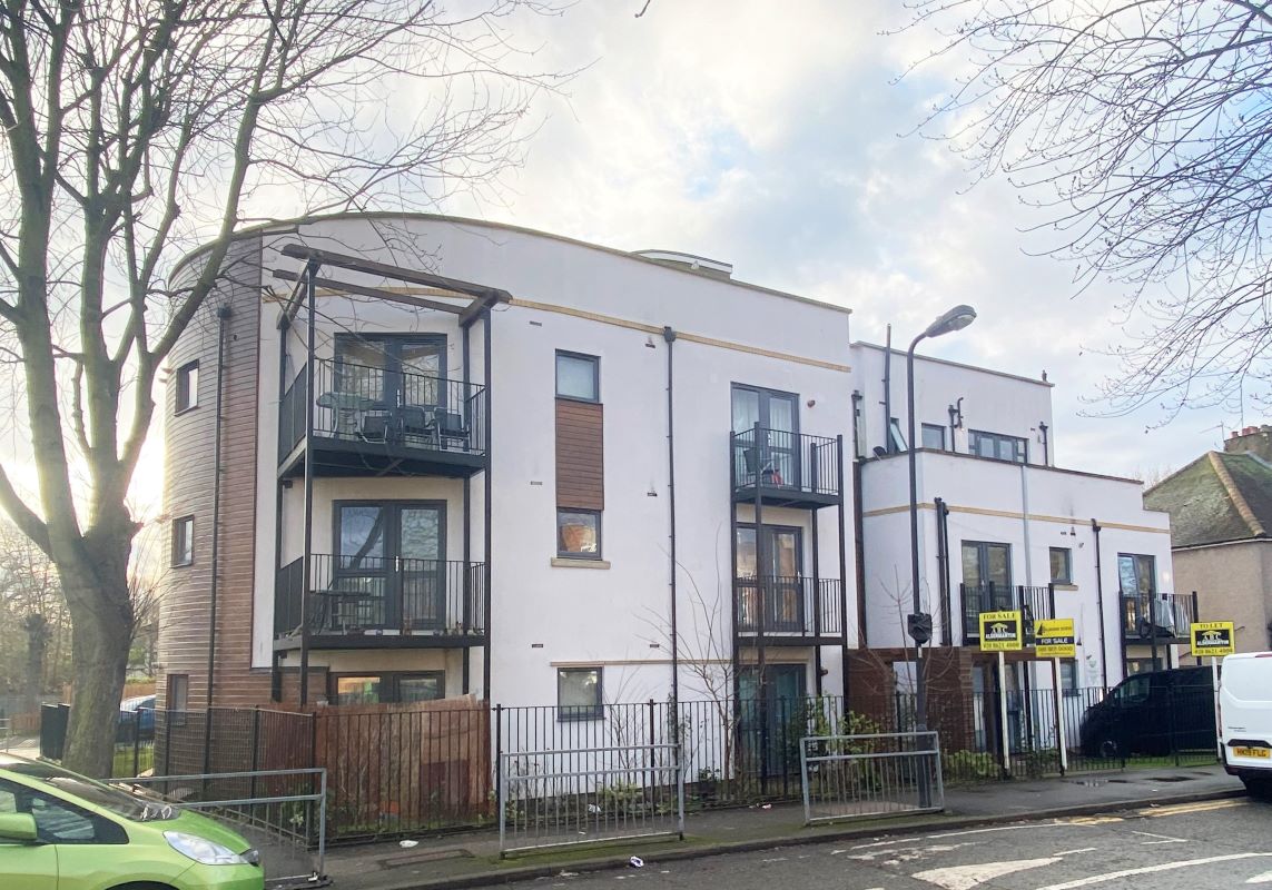 Flat 2 Chandos Parade, Buckingham Road, Edgware, Middlesex, HA8 6DX