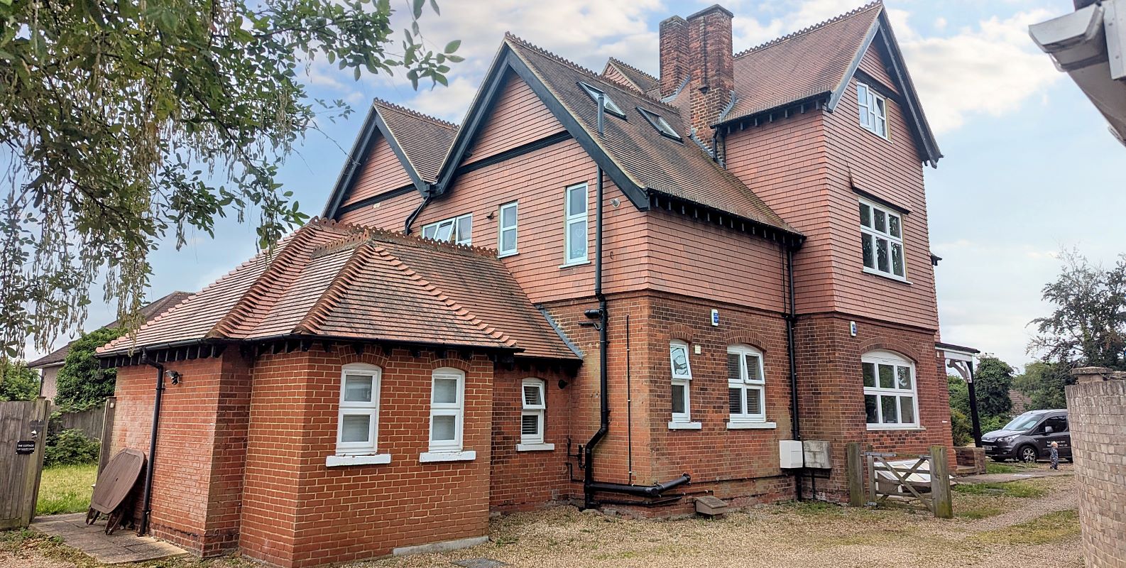 Flats 2, 4, 5, 6, & 7 and The Cottage, Tudor Court, Hawes Lane, West Wickham, Kent, BR4 9AX