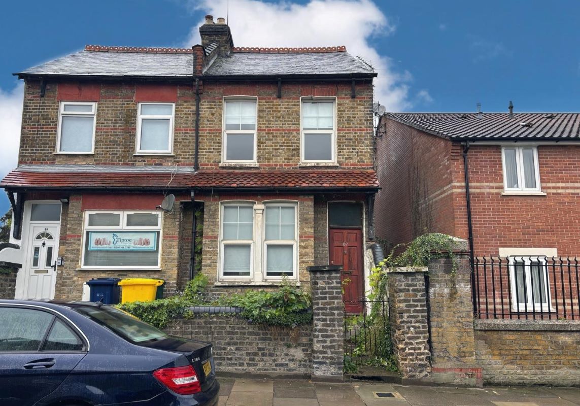 87 Brunswick Crescent, New Southgate, London, N11 1EE