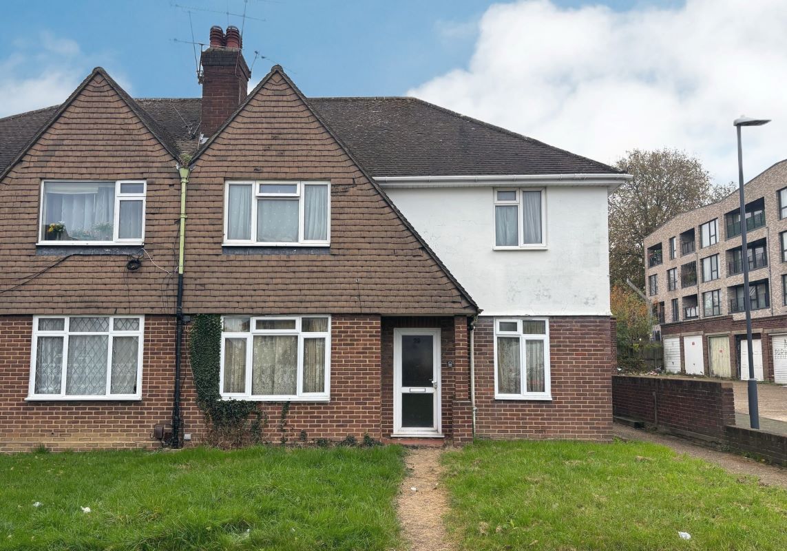 29 Rowe Walk, Harrow, Middlesex, HA2 9AB