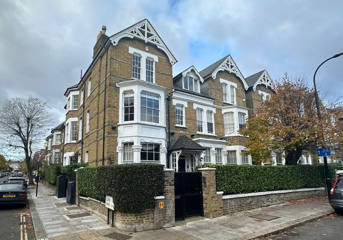 Flat C, 87 Priory Road, South Hampstead, London, NW6 3NL