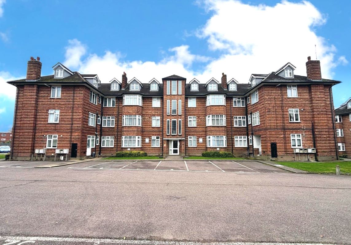 8 Parkwood Flats, Oakleigh Road North, Whetstone, London, N20 0RX