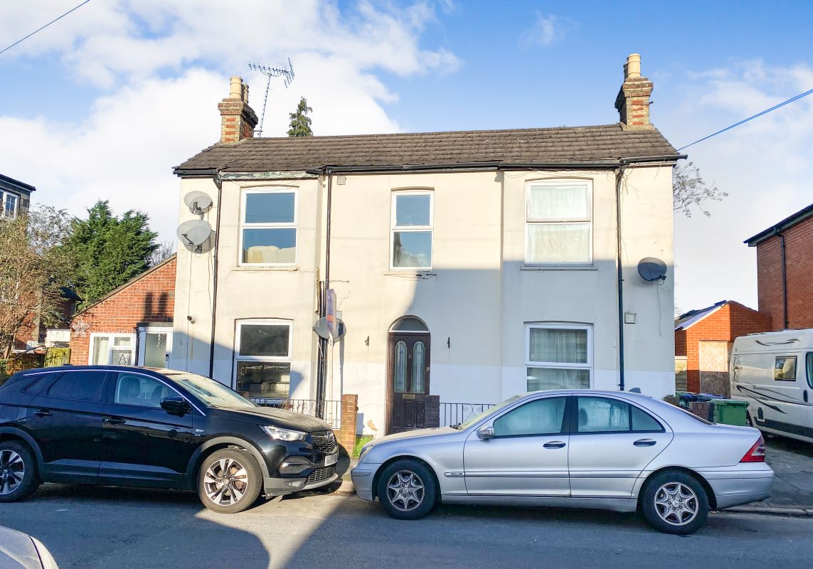 Flat 1, 6 Moorlands Road, Camberley, Surrey, GU15 3AE