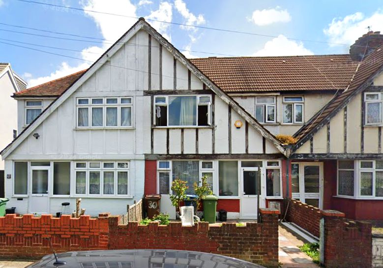 30 Charlton Road, Harrow, Middlesex, HA3 9HN