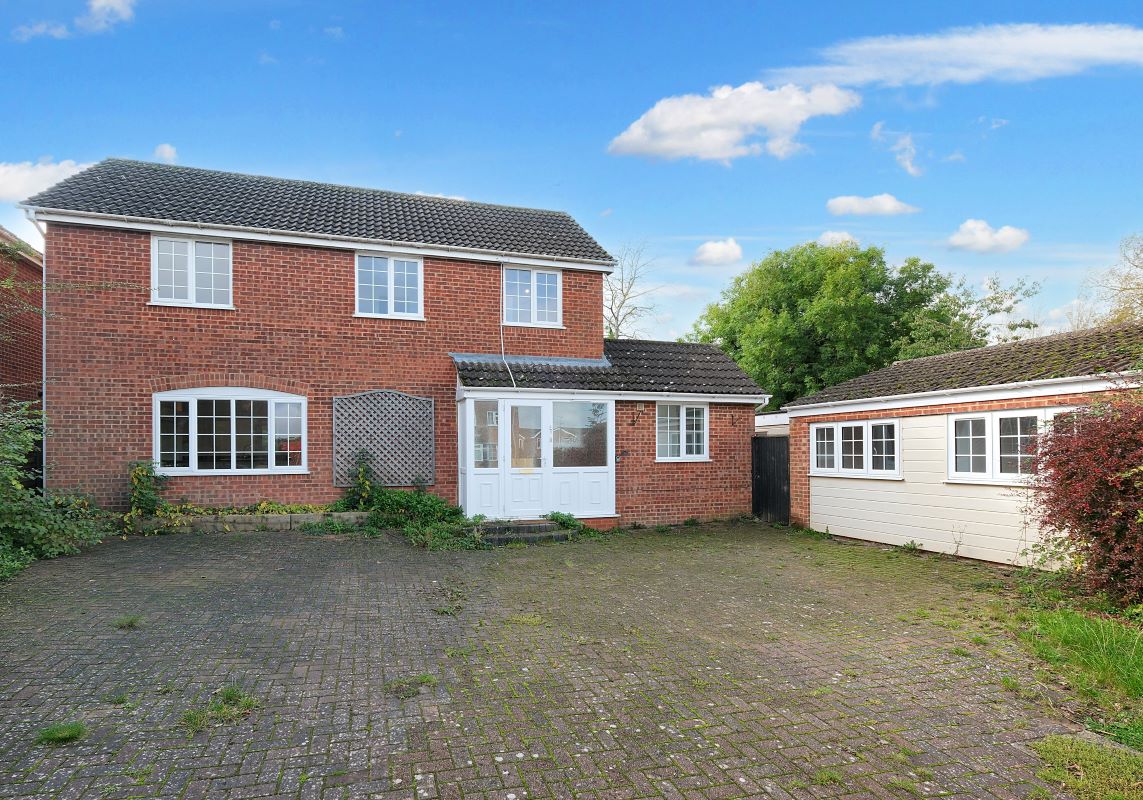 28 Hare Close, Buckingham, Buckinghamshire, MK18 7EW