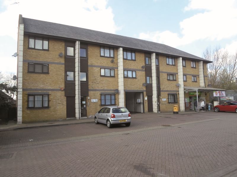 44 Manor Close, Thamesmead, London, SE28 8EY