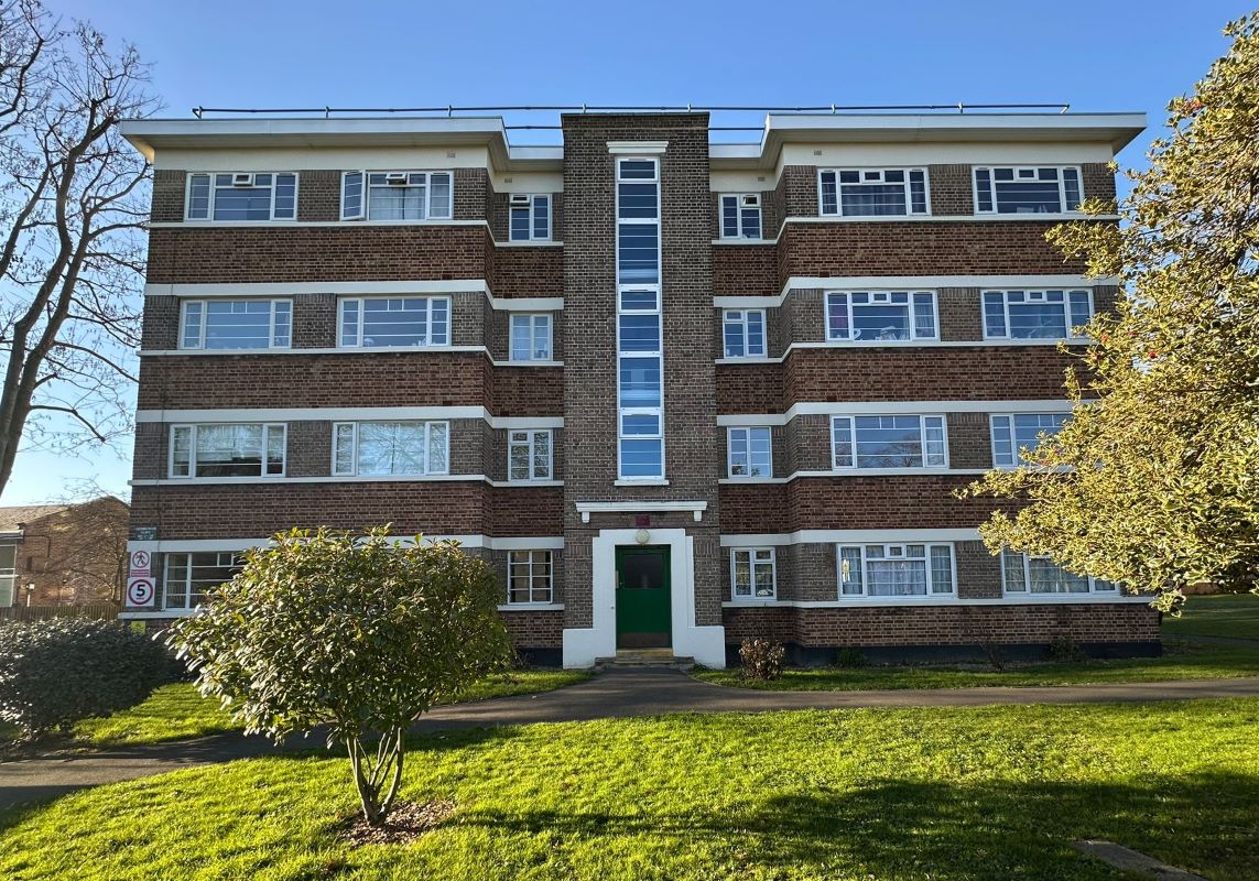 Flat 19 Cameford Court, New Park Road, Streatham Hill, London, SW2 4LH