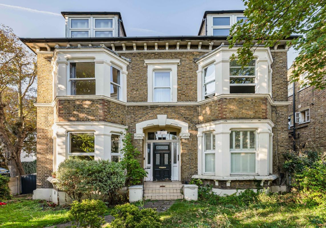 Flat 1, 464 Uxbridge Road, Shepherd's Bush, London, W12 0NT