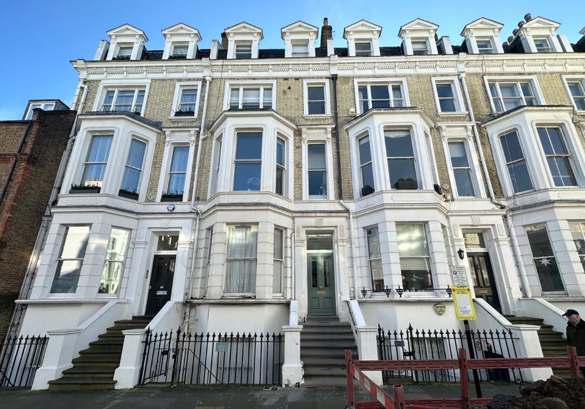 Flat 5, 30 Campden Grove, Kensington, London, W8 4JQ