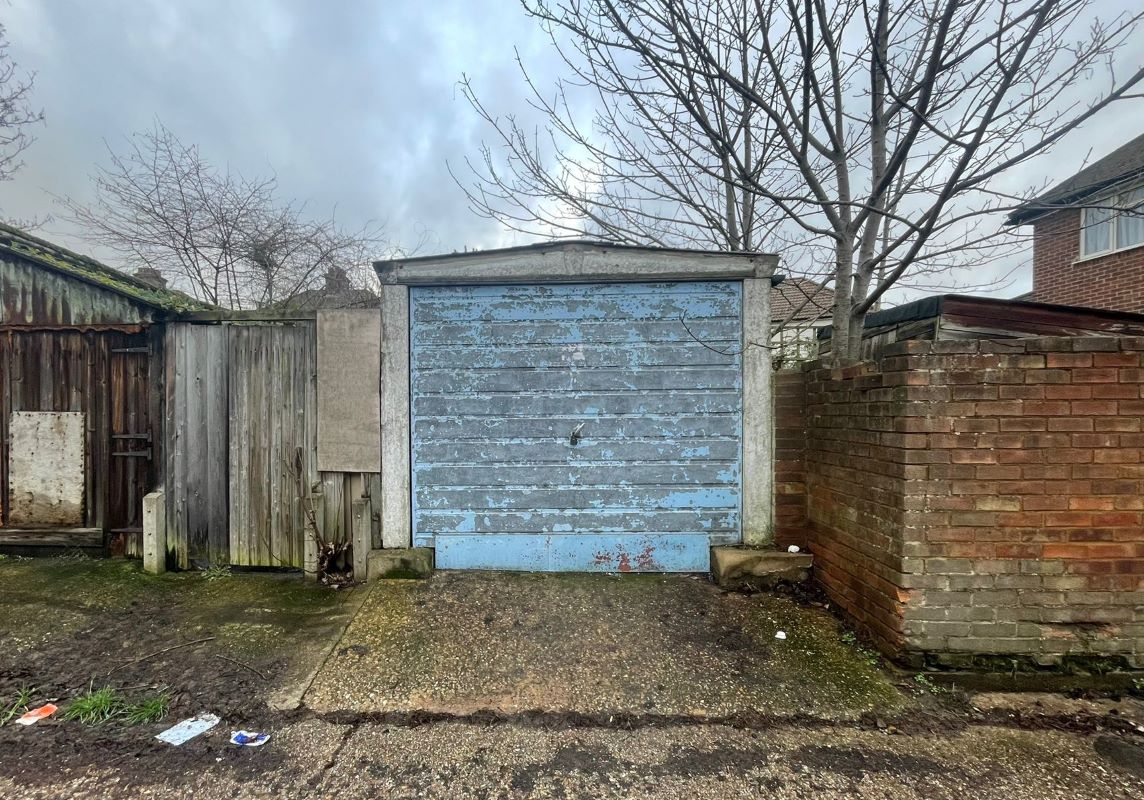 Garage to the Rear of 64 Hazel Tree Road, Watford, Hertfordshire, WD24 6RQ