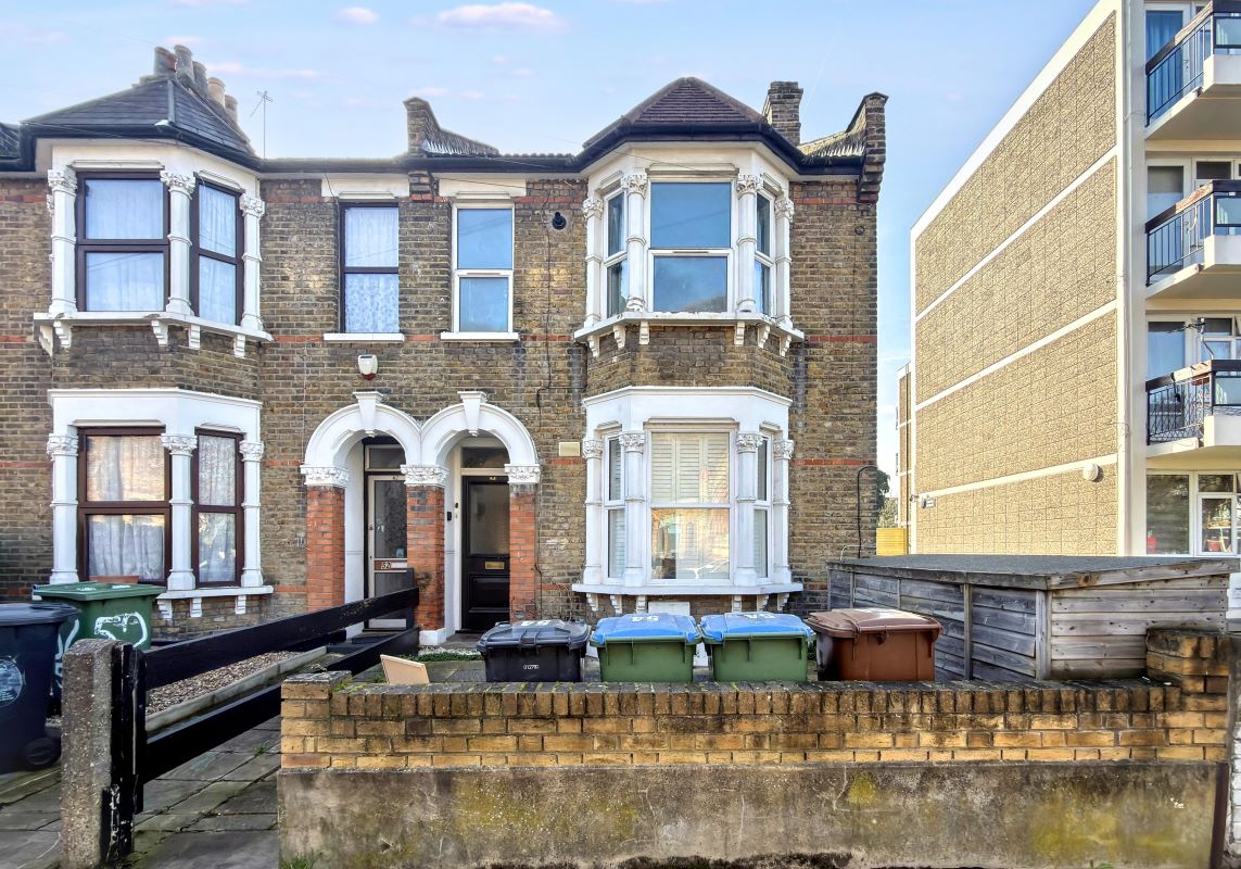 First Floor Flat, 54 Woodhouse Road, Leytonstone, London, E11 3NE