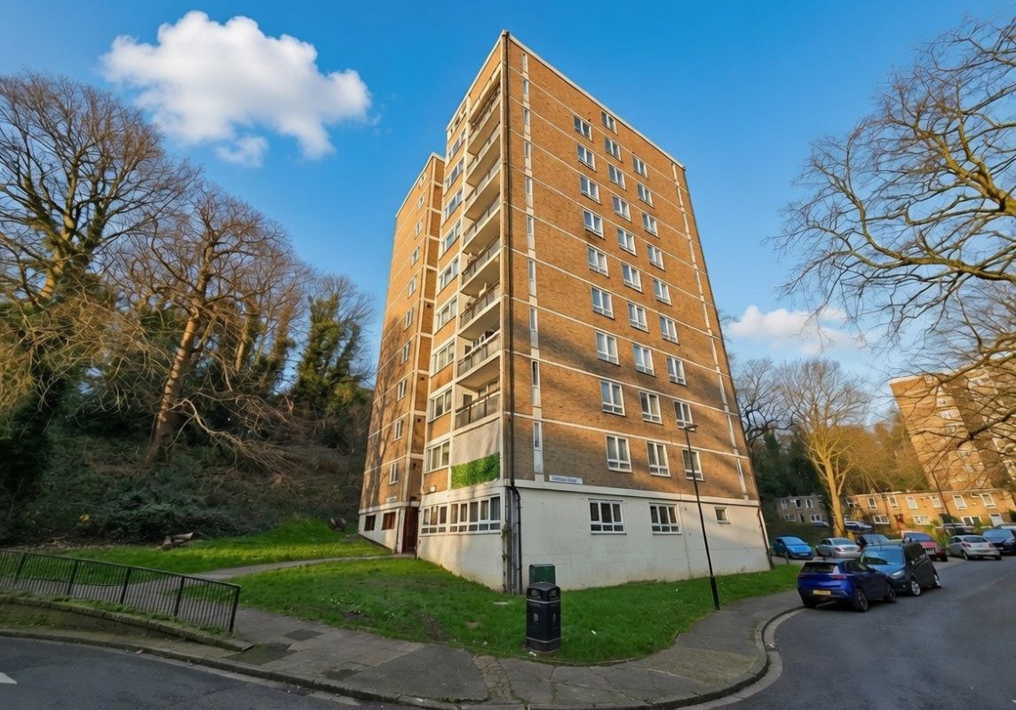 Flat 14 Pemberton House, High Level Drive, Sydenham, London, SE26 6XW