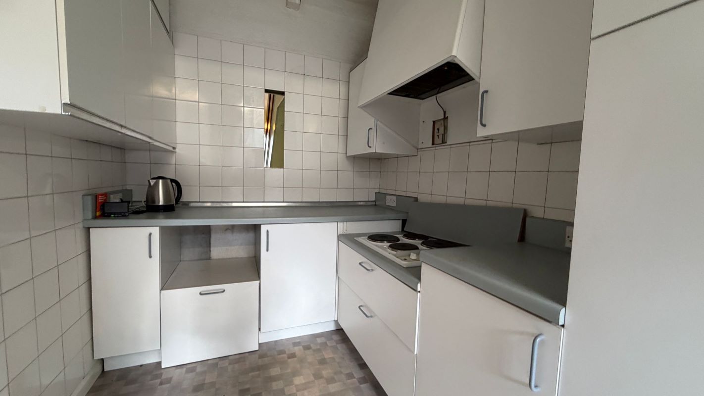 76 Guy Road, Wallington, Surrey, SM6 7LY