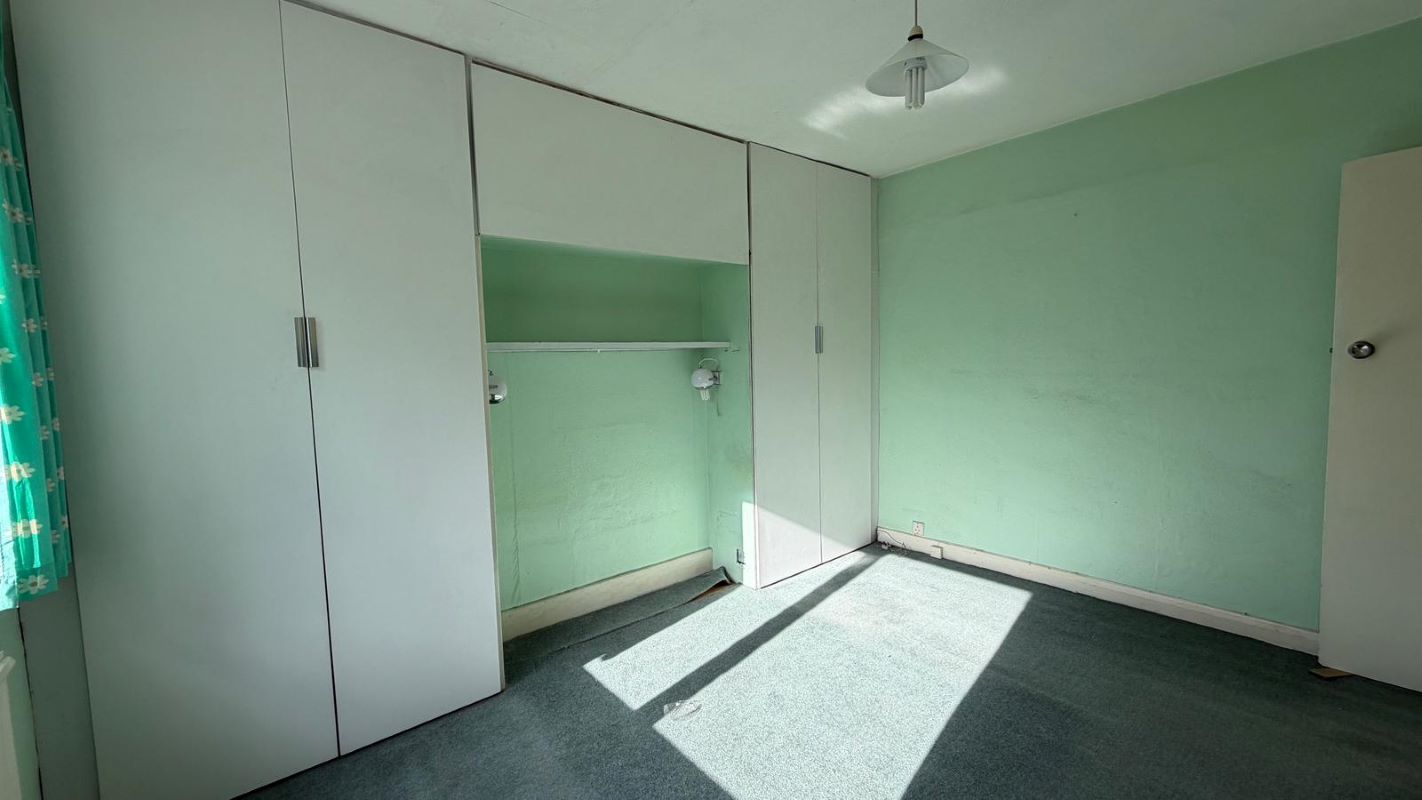 76 Guy Road, Wallington, Surrey, SM6 7LY