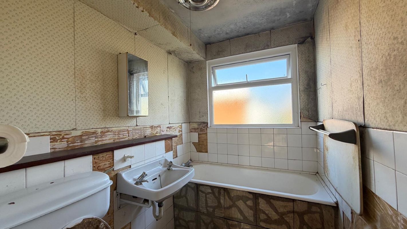 Flat 8 Park Lawn, Parchmore Road, Thornton Heath, Surrey, CR7 8HA