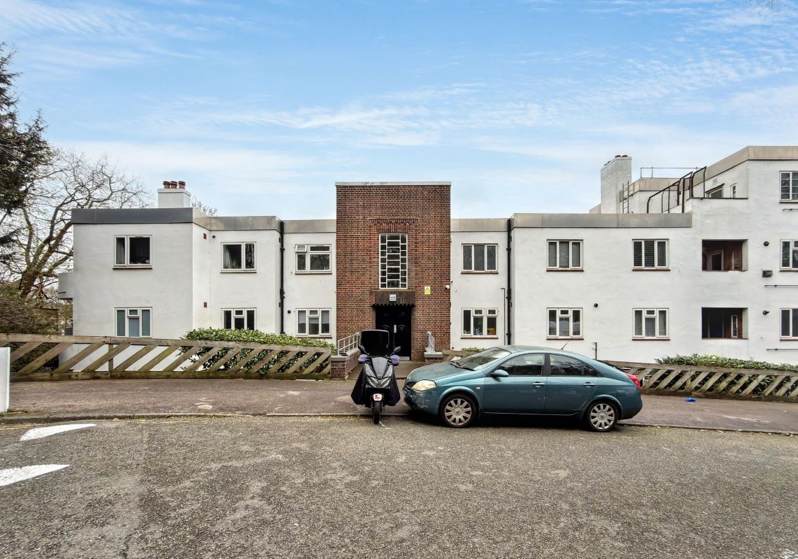 14 The Woodlands, Crystal Palace, London, SE19 3EQ