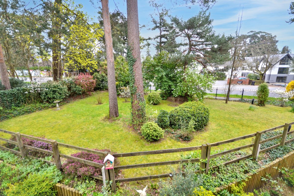 23 Cherrett Court, 557 Ringwood Road, Ferndown, Dorset, BH22 9FE