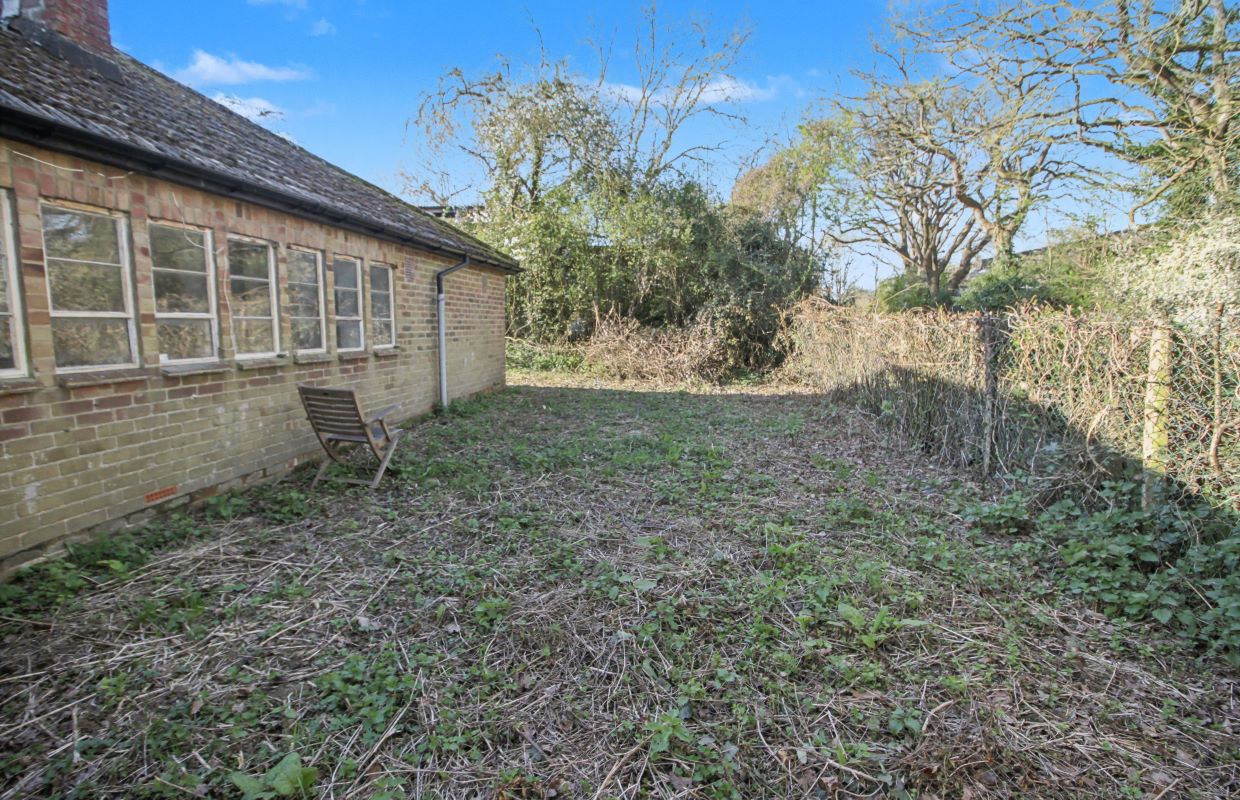 The Bungalow, Sandhurst Lane, Bexhill-on-Sea, East Sussex, TN39 4RH