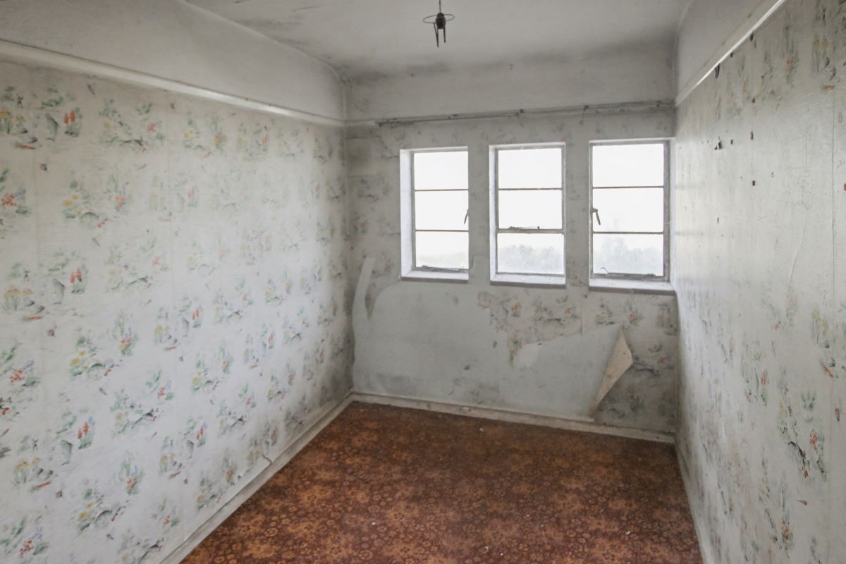 The Bungalow, Sandhurst Lane, Bexhill-on-Sea, East Sussex, TN39 4RH