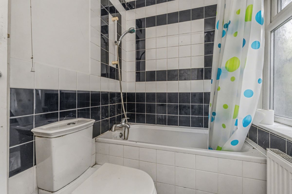 10 Dudley Avenue, Whitefield, Manchester, Lancashire, M45 6BS