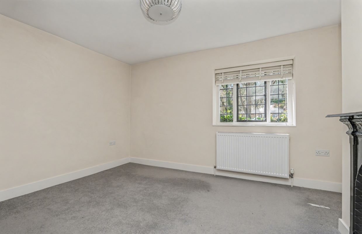 97 Brighton Road, Godalming, Surrey, GU7 1PW