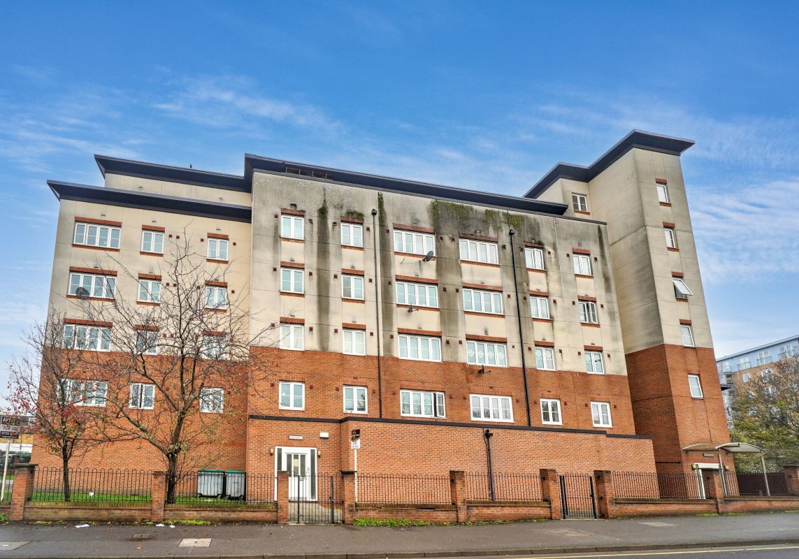 Flat 40 Centrika, Bath Road, Slough, Buckinghamshire, SL1 3SL