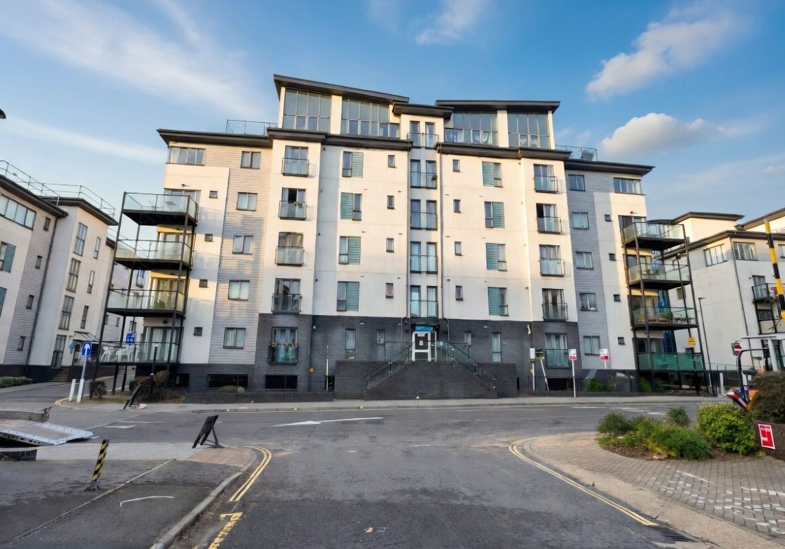 Flat 26 Columbus House, The Compass, Southampton, Hampshire, SO14 5BQ