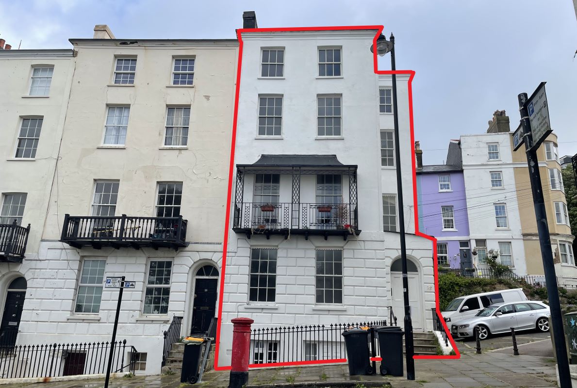 22 Wellington Square, Hastings, East Sussex, TN34 1PN