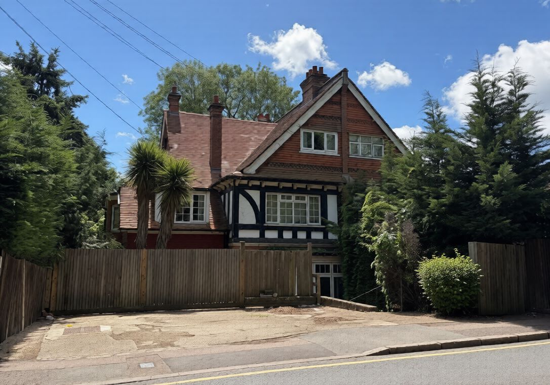 Flat 1, 84 Green Lane, Northwood, Hillingdon, HA6 1AJ