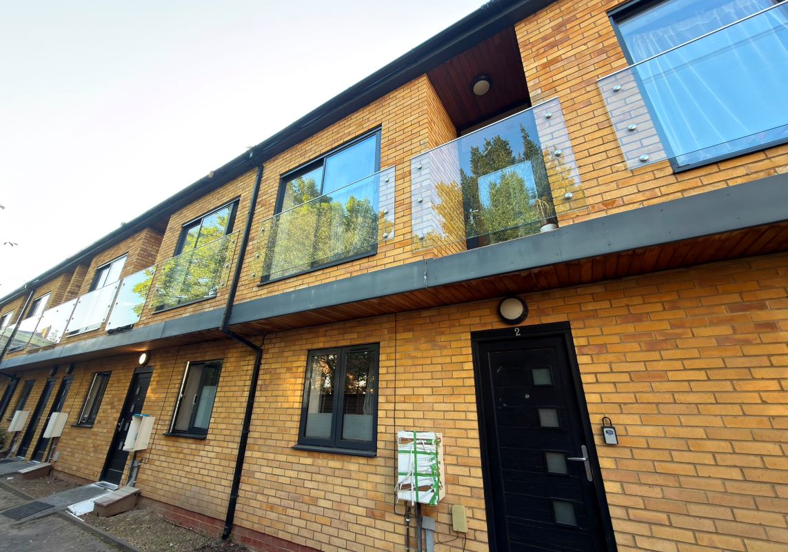 2 Lotus Mews, Islington, London, N19 4BJ