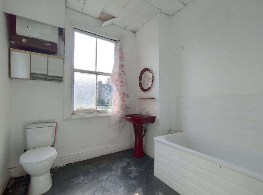 20 Kimberley Avenue, East Ham, London, E6 3BG