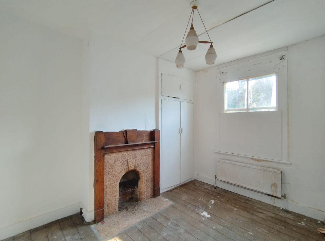 20 Kimberley Avenue, East Ham, London, E6 3BG