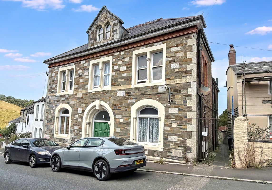 Flat 5 Brotherhood Hall, 2 Wooda Road, Launceston, Cornwall, PL15 8BJ