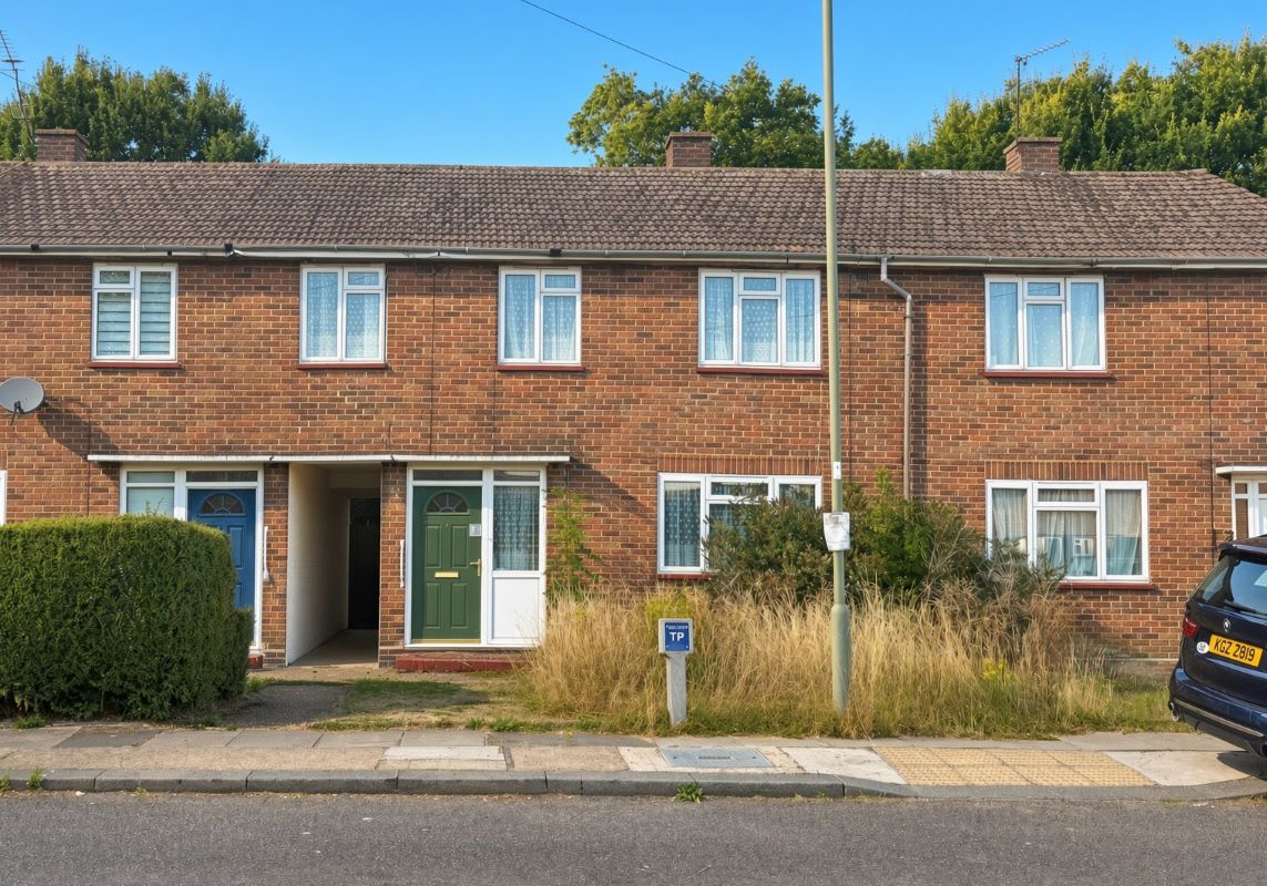 51 Meadfield, Edgware, Middlesex, HA8 8XN