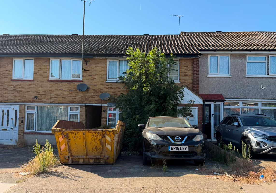 231 Hillrise Road, Romford, Essex, RM5 3BW