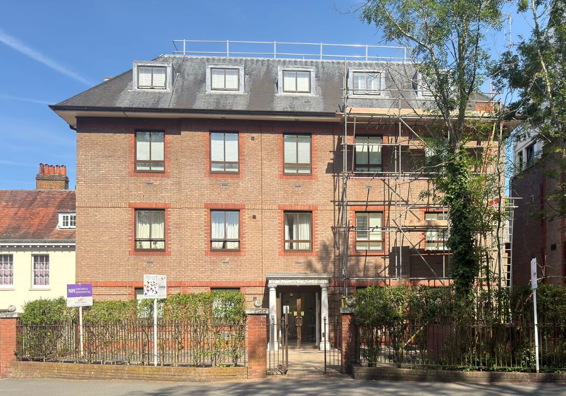 20 Rutland House, 57-59 South Street, Epsom, Surrey, KT18 7EZ