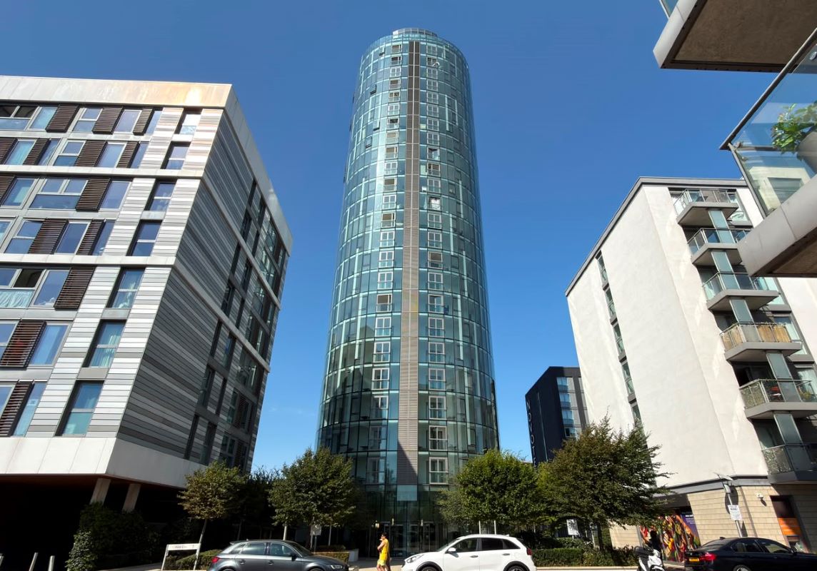 2102 Kew Eye Apartments, Ealing Road, Brentford, Middlesex, TW8 0GA