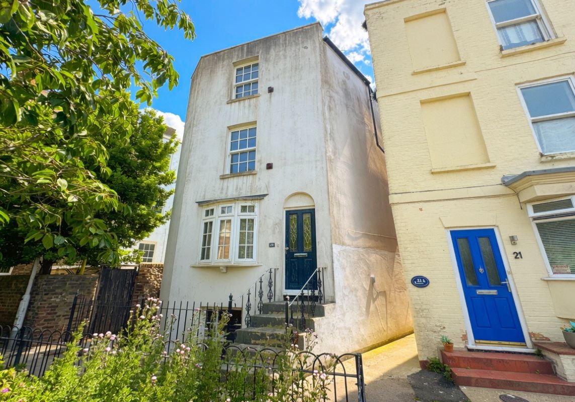 20 La Belle Alliance Square, Ramsgate, Kent, CT11 8HZ