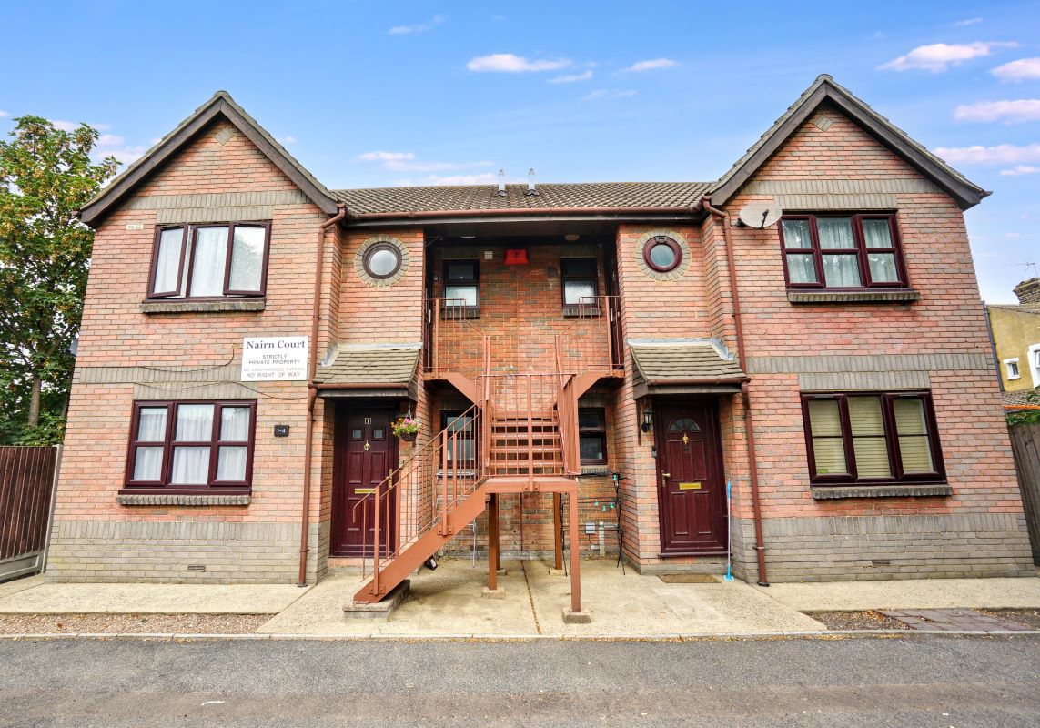 4 Narin Court, Dock Road, Tilbury, Essex, RM18 7BY