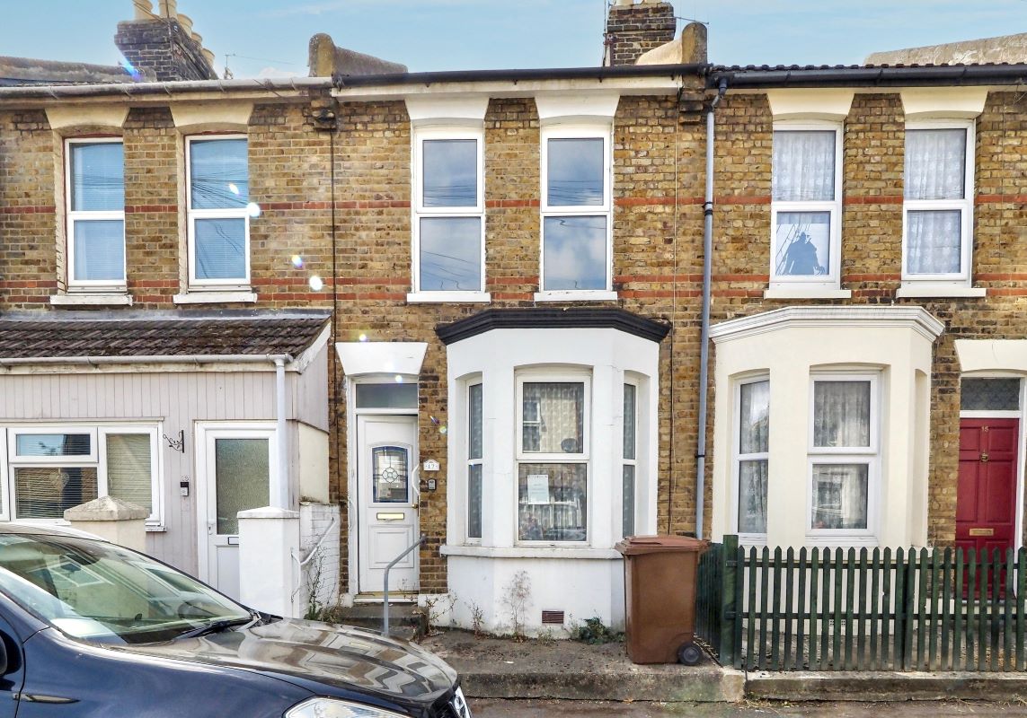 17 Regent Road, Gillingham, Kent, ME7 5JE