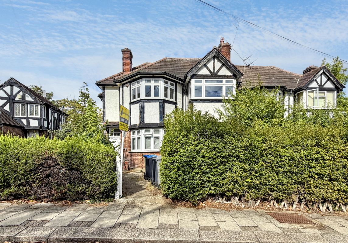20A Hayland Close, Kingsbury, London, NW9 0LH