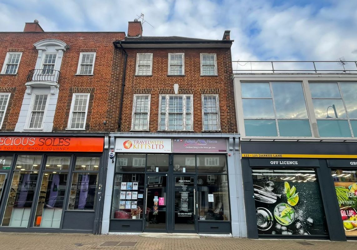 165A Darkes Lane, Potters Bar, Hertfordshire, EN6 1BW