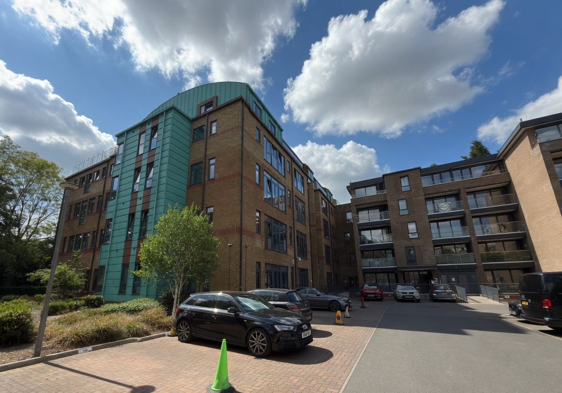 Flat 40 Weston Court, 4 Brindley Place, Uxbridge, Middlesex, UB8 2UF